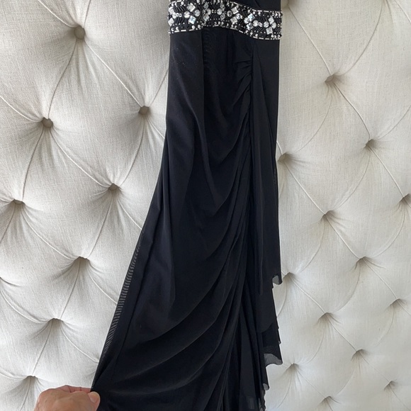 Full length gown with sequins - Picture 7 of 12